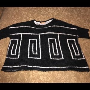 Nice One A loose-fitting sweater like new! SZ L.